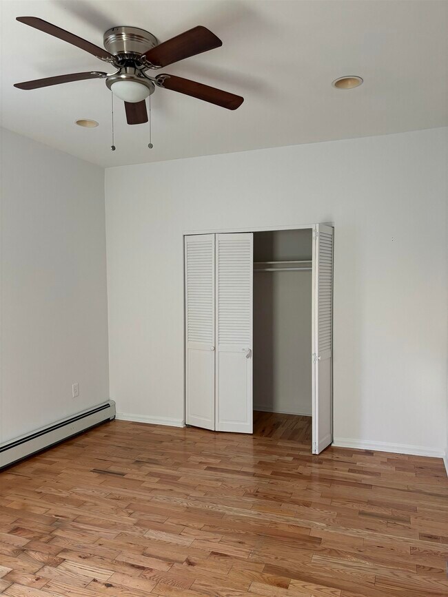 Building Photo - 178 Orient St