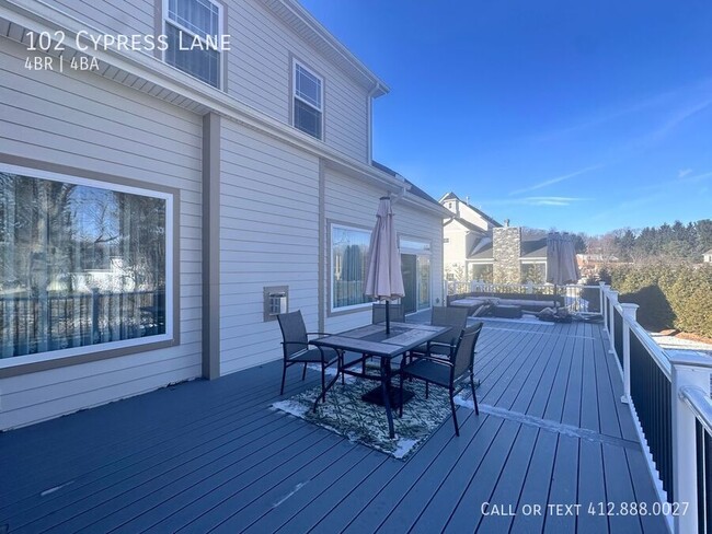 Building Photo - 102 Cypress Ln