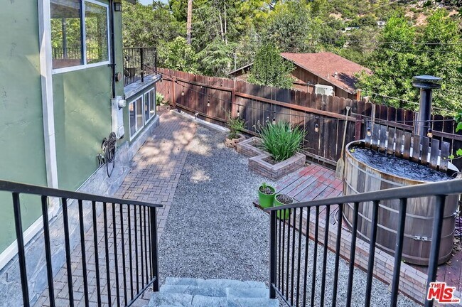 Building Photo - 21549 Summit Trail