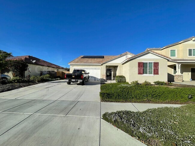 Building Photo - 620 Brittania Rd