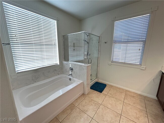 Building Photo - 5553 Fairmeade Way