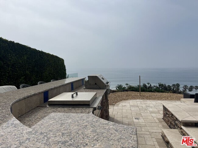 Building Photo - 31280 Bailard Rd