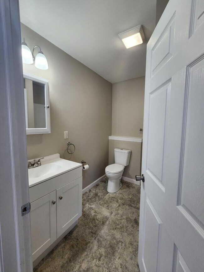 Building Photo - 377 White Deer Ave