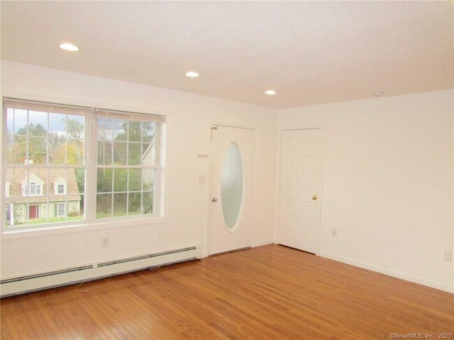 Building Photo - 134 SantaMaria Dr