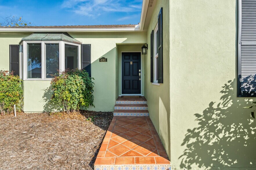 Building Photo - 4565 Estrella Ave