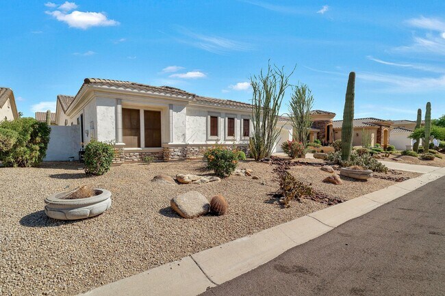 Building Photo - Stunning 4-bedroom, 3-bathroom home located in the desirable Scottsdale, AZ with a Casita! *RENT ...