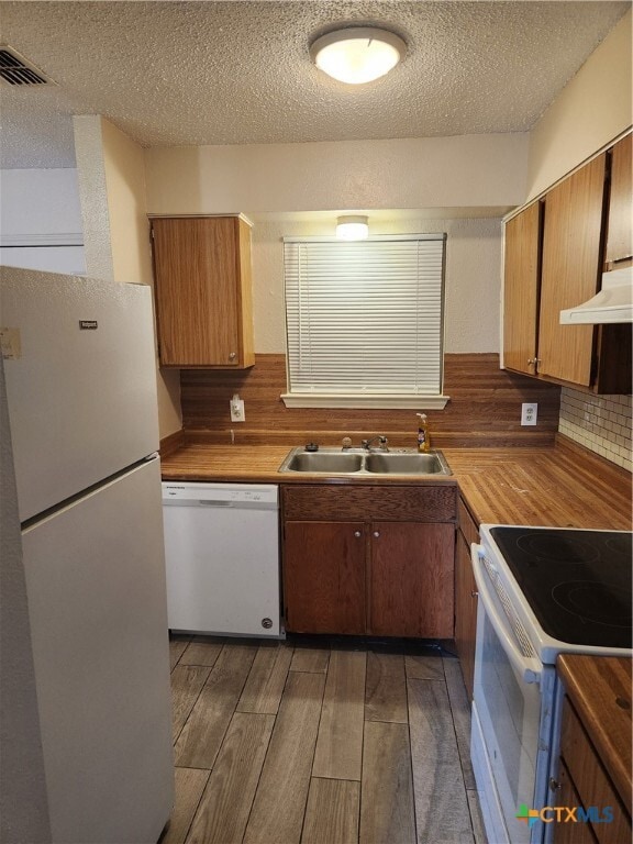 Building Photo - 900 Ticonderoga Dr