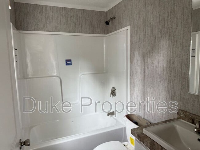Building Photo - 617 Kilkenny Dr