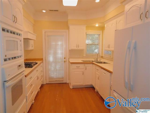 Building Photo - 176 Water Oak Dr
