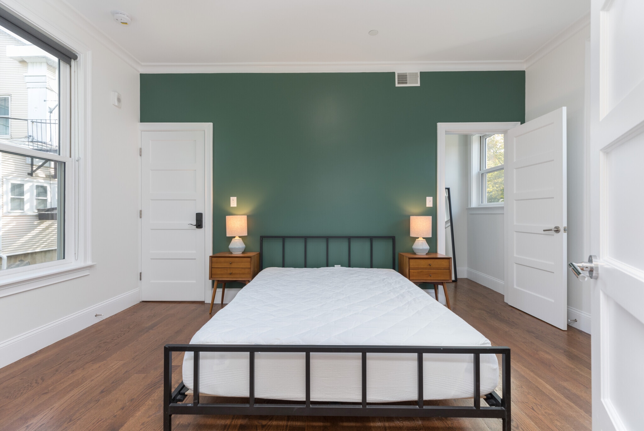 Building Photo - 121 Centre St