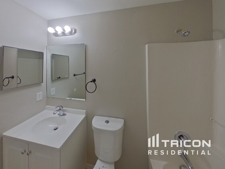 Building Photo - 6406 Tabogi Trail