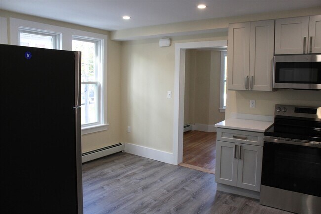Building Photo - 78 Endicott St