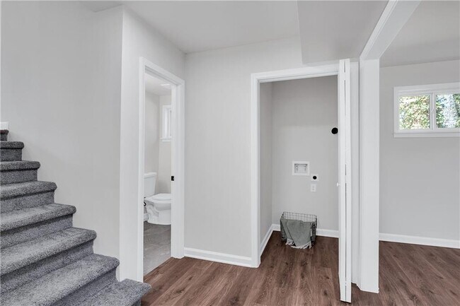 Building Photo - 1785 Hammond Woods Cir SW