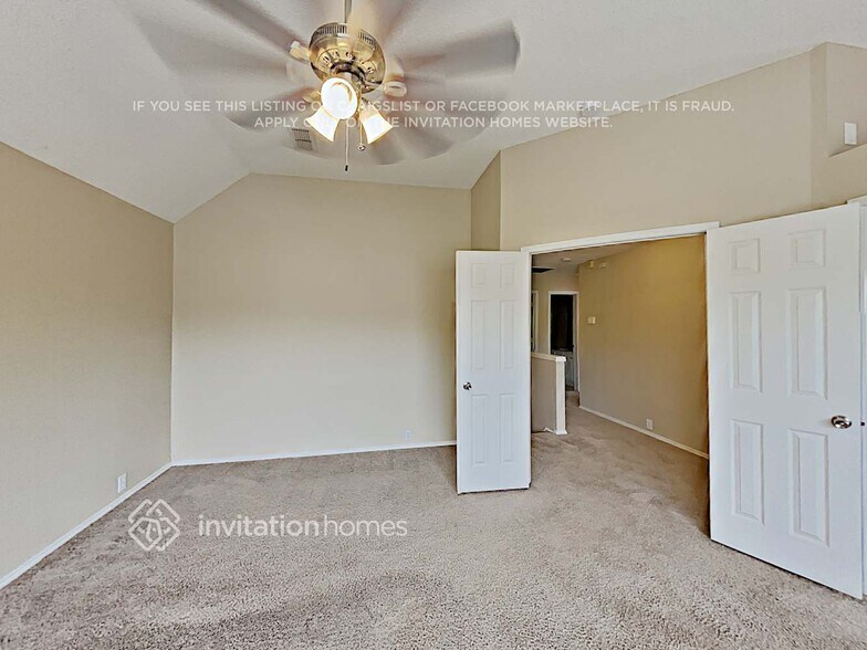 Building Photo - 429 Vasey Oak Dr