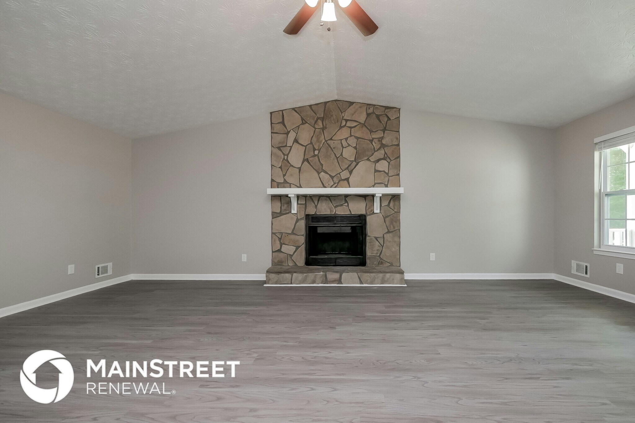 Building Photo - 5884 Dan Dr