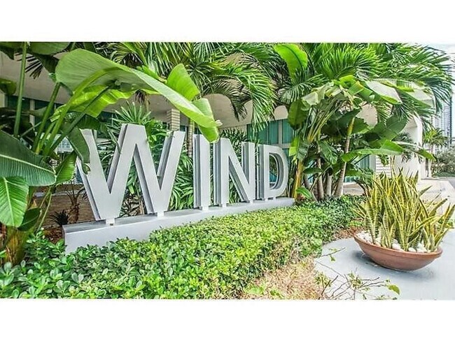 Building Photo - 350 S Miami Ave