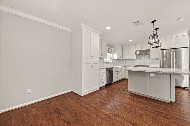 Building Photo - 5215 Stillbrooke Dr