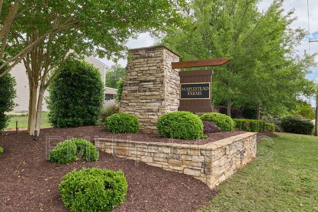 Building Photo - 320 Maplestead Farms Ct
