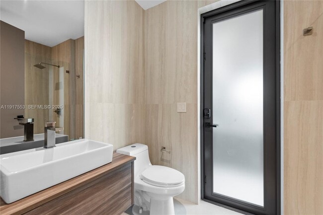 Building Photo - 1881 NE 196th Terrace