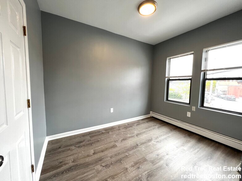 Building Photo - 1 Park St