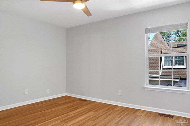 Building Photo - 2106 Schwab Ct