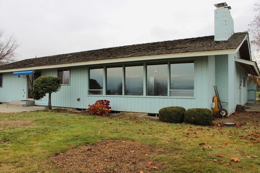 Building Photo - 2733 Debord Dr