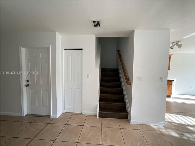 Building Photo - 1540 NW 45th St