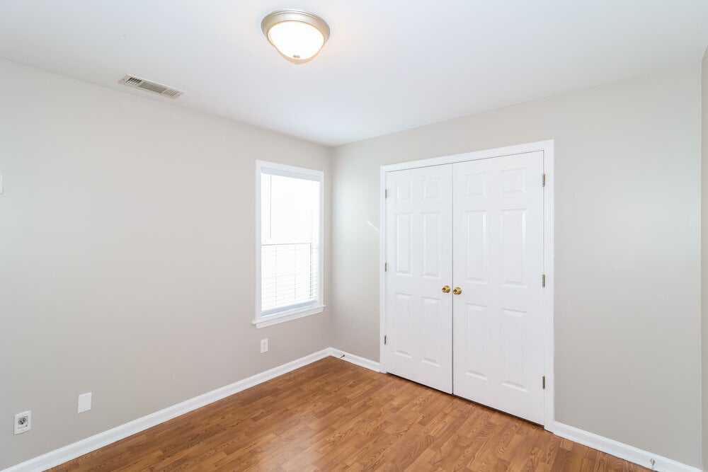 Building Photo - 10436 Sunnybrook Cir