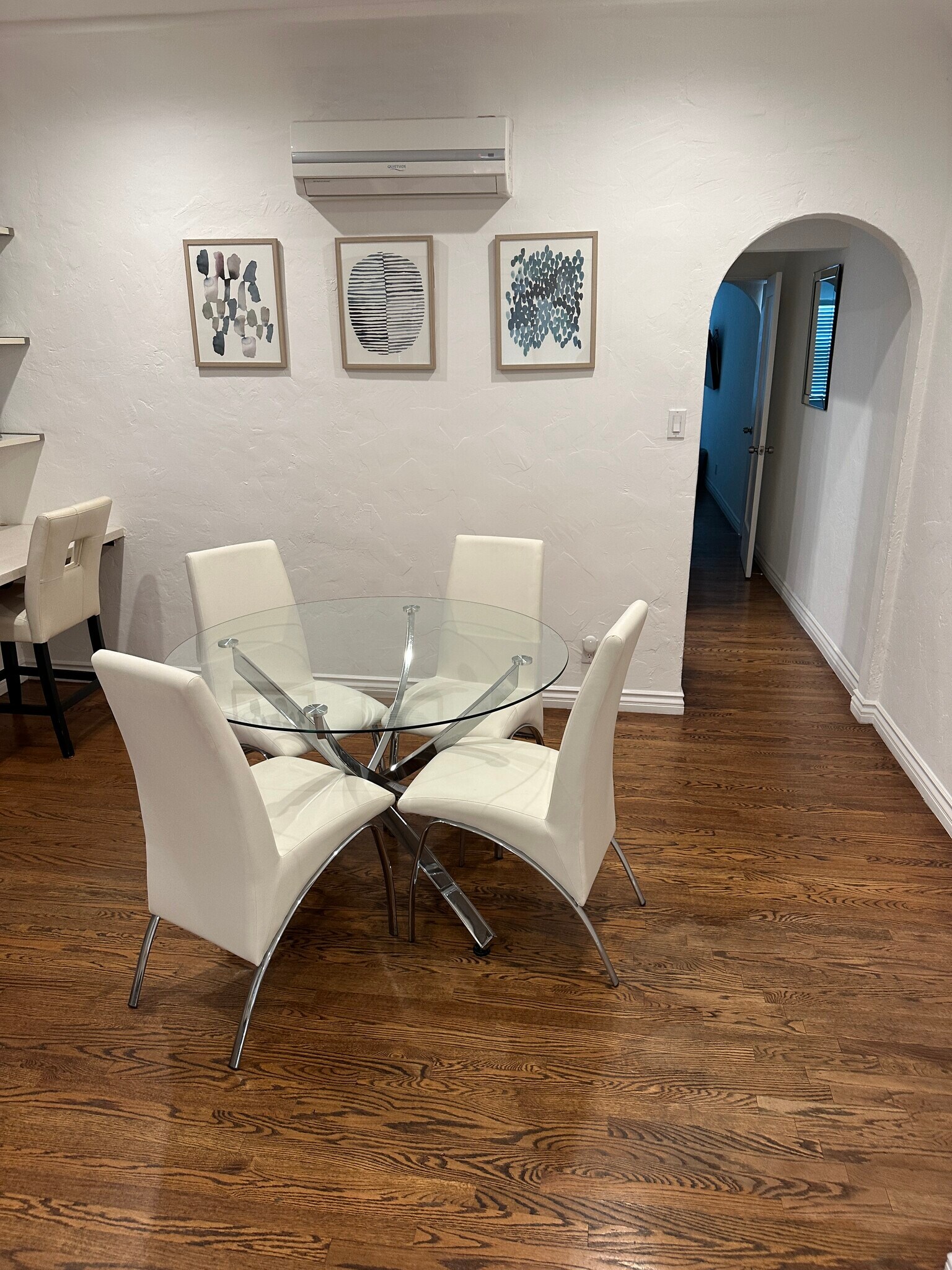 Building Photo - 1416 S Crest Dr