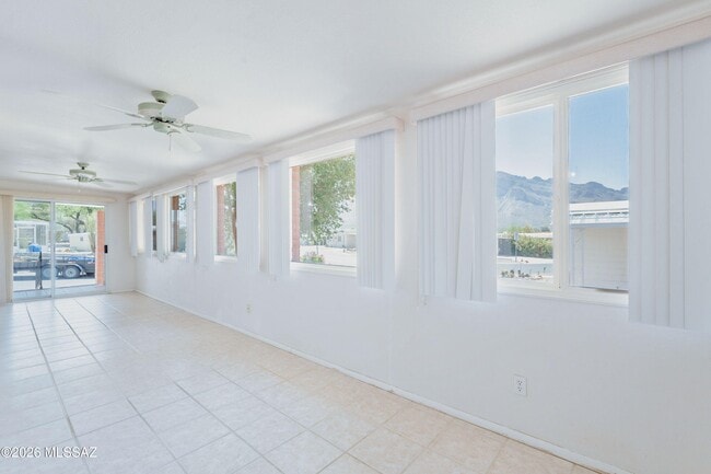 Building Photo - 10675 N Kilimanjaro Ave