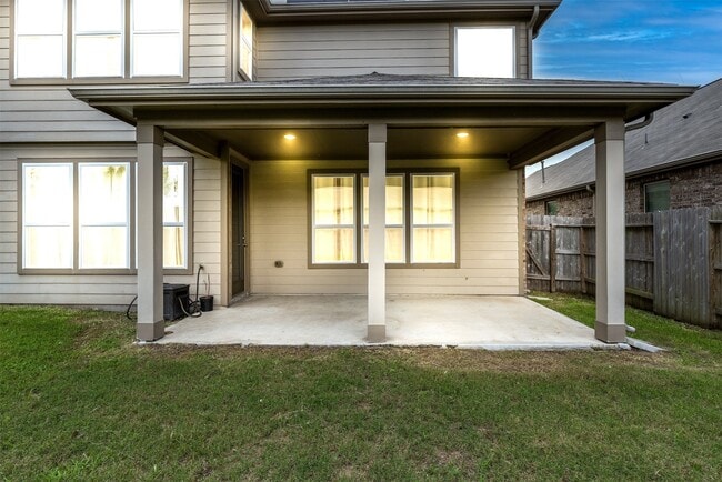 Building Photo - 15623 Hanover Breeze Ln