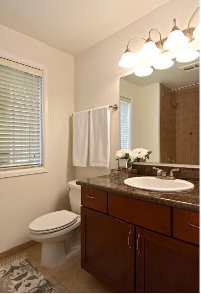 Building Photo - Bright & Stylish 2BD Condo in Prime Ballar...