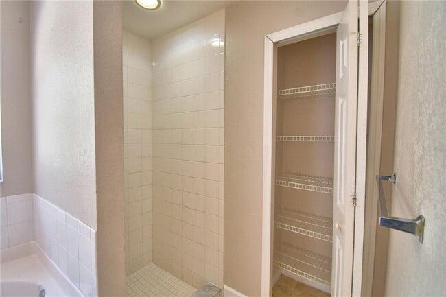 Building Photo - 223 Grouper Ct