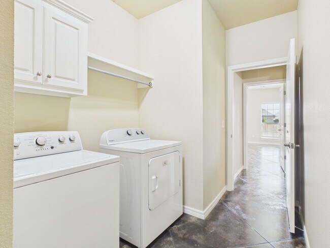 Building Photo - 9303 Kori Dr