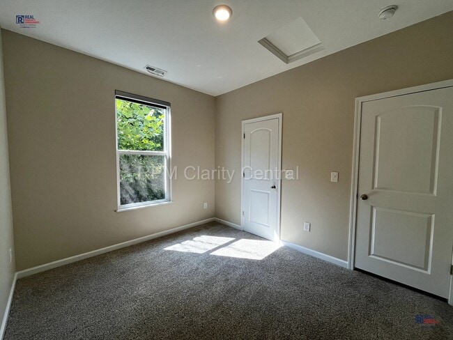 Building Photo - Charming 3-Bedroom, 2-Bath Home with Bonus...