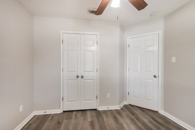 Building Photo - 28923 Village Creek Loop