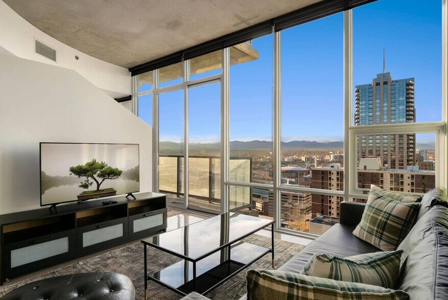 Building Photo - 801 15th St