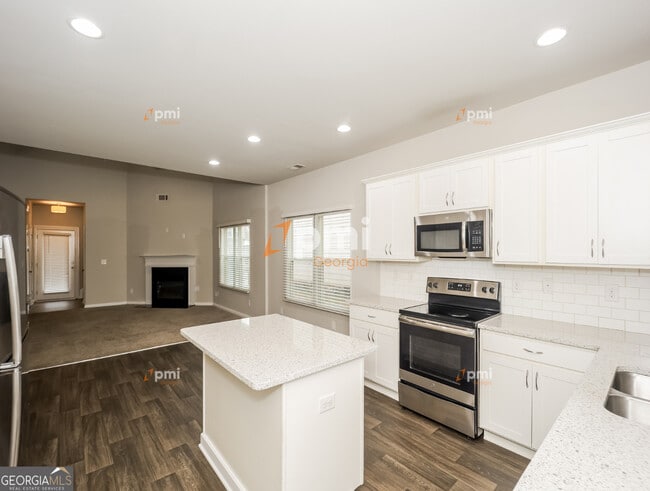 Building Photo - 3654 Madison St