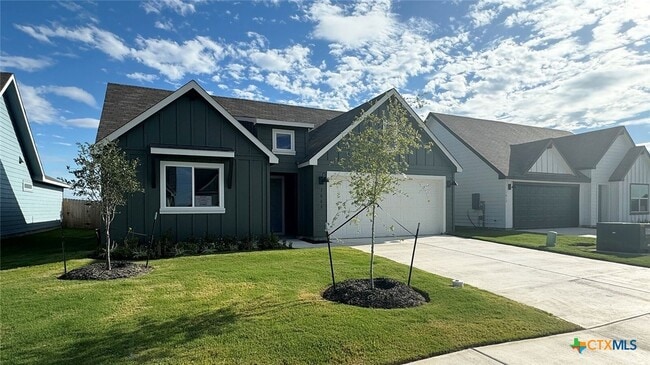 Primary Photo - 1009 Alma Dr