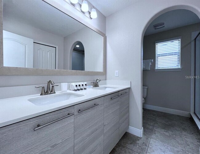 Building Photo - 167 Claffey Ct