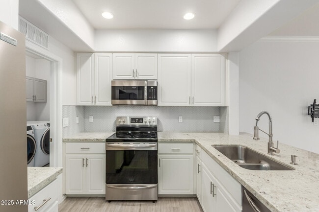 Building Photo - 295 N Rural Rd