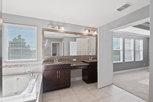 Building Photo - BEUATIFUL Home For Rent in South Cove!