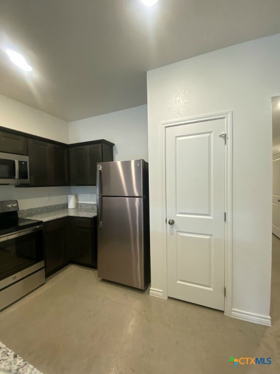 Building Photo - 1214 Lehmann Dr