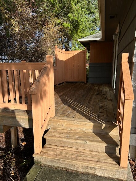 Building Photo - 1201 E Indiana St