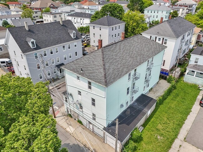 Building Photo - 344 Jencks St