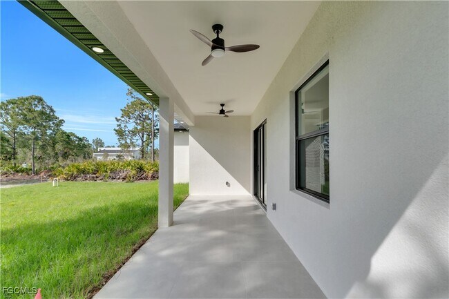 Building Photo - 6005 Queen Ave N