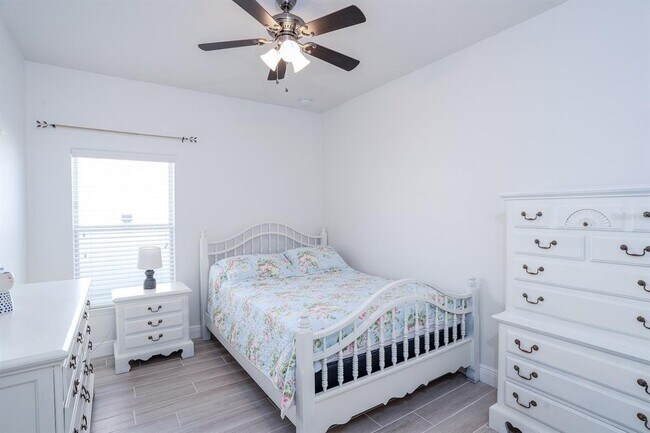 Building Photo - 8610 Turnstone Shore Ln