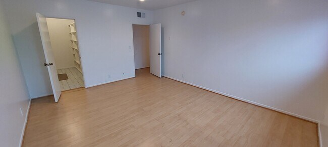 Building Photo - 1122 Peck Dr