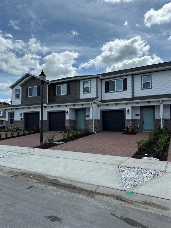 Building Photo - 4409 Campsite Lp