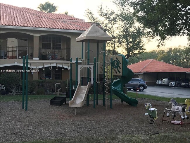 Building Photo - 151 SW 117th Ave